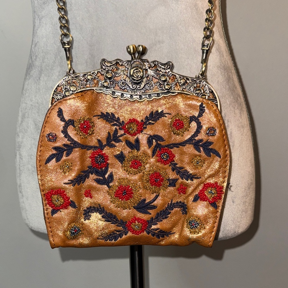 Patricia Nash Provençal Escaoe Beaded Carmonita Small Frame leather Clutch EUC - Picture 3 of 15